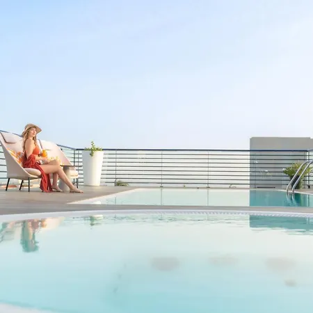 Terrace Mar 4*